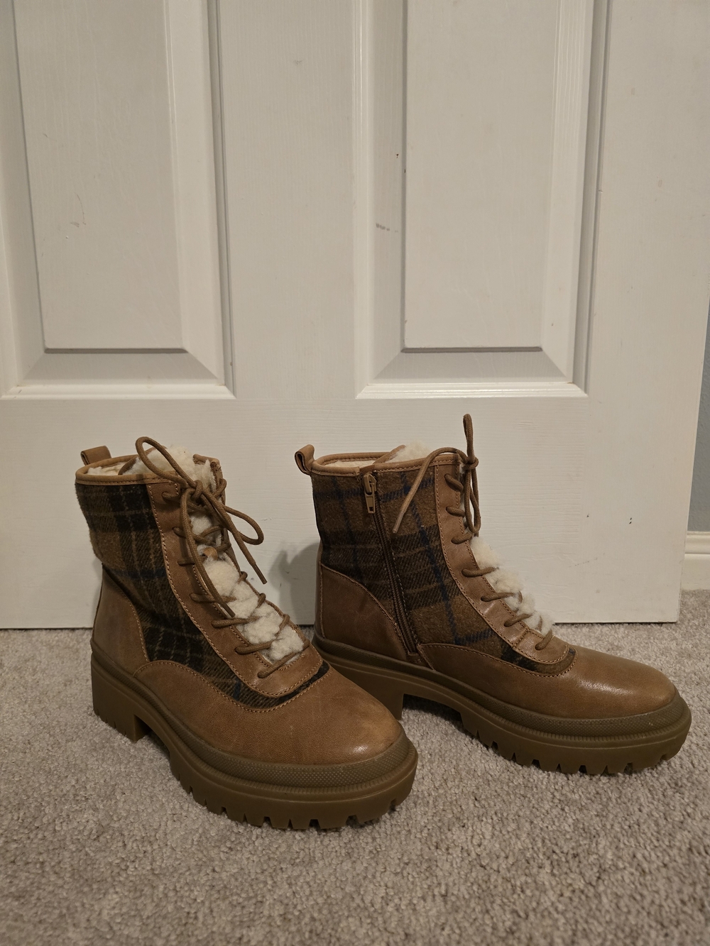 Women’s Tan Plaid Faux-Shearling Lace-Up Lug Boots